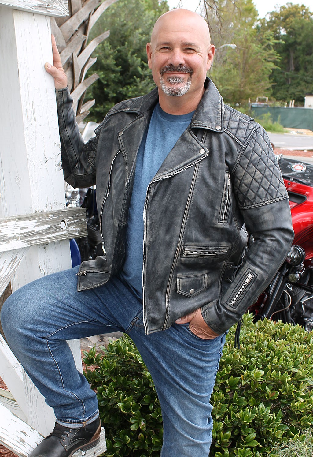 men's leather motorcycle jacket with quilting in gray